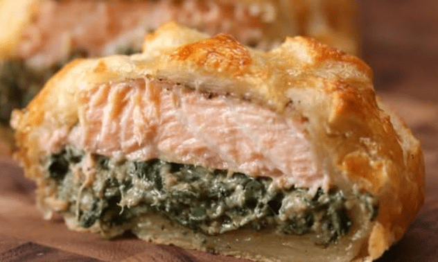 Salmone Wellington con ripieno cremoso di spinaci