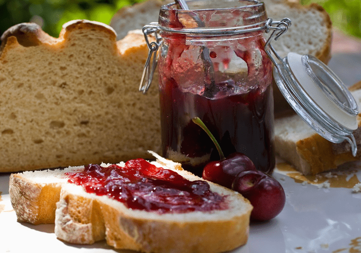 Come preparare la confettura di ciliegie fatta in casa