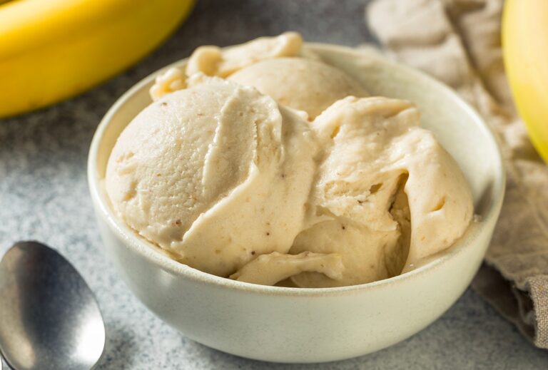 Gelato alla Banana Senza Gelatiera: Una Delizia Facile e Sana da Preparare a Casa