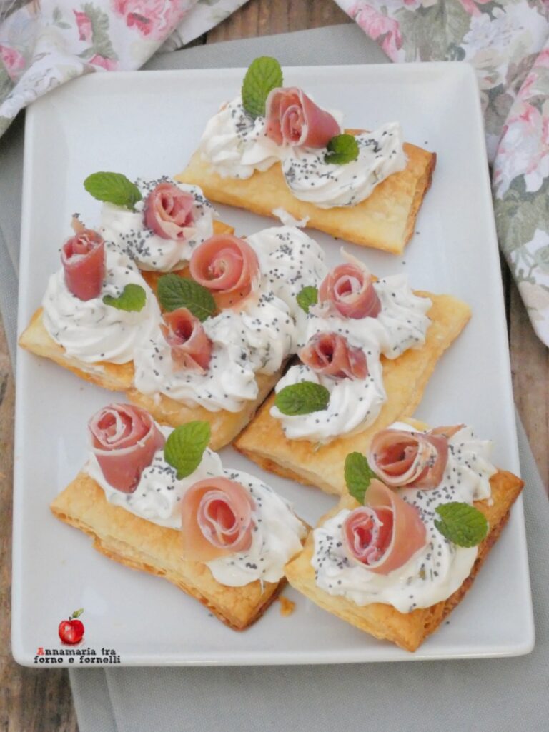 Sfogliatine con Formaggio e Prosciutto