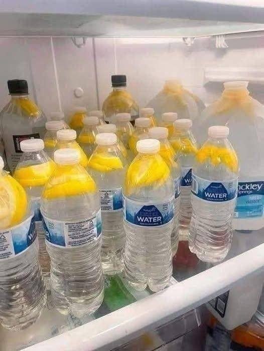 Acqua allo zenzero: la bevanda più sana per bruciare i grassi su pancia, collo, braccia, schiena e cosce!