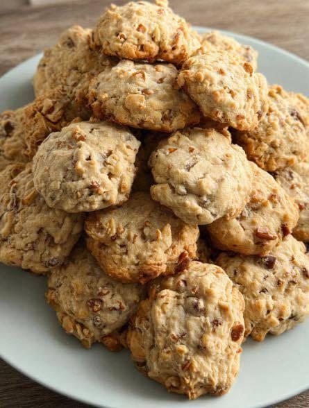 Oh mio Dio! Cercavo questa ricetta da anni. Mia madre li preparava spesso e ho perso la sua ricetta. Grazie mille! Li chiamava sempre "Michigan rocks". Ricetta completa